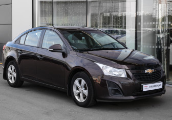 Подержанный автомобиль Chevrolet Cruze Sedan 2014 года (3 фото)