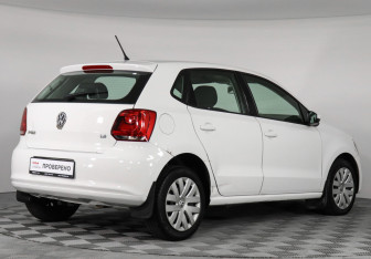 Подержанный автомобиль Volkswagen Polo Hatchback 2012 года (3 фото)