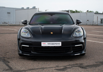 Подержанный автомобиль Porsche Panamera Wagon 2017 года (2 фото)