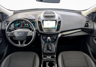 Подержанный автомобиль Ford Kuga 2018 года (14 фото)
