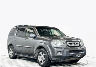 Подержанный автомобиль Honda Pilot 2008 года (3 фото)