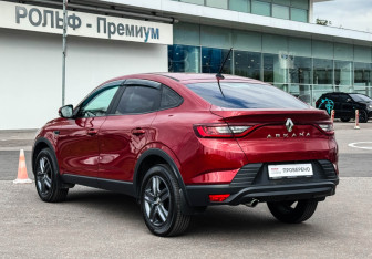 Подержанный автомобиль Renault Arkana 2019 года (7 фото)