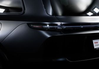 Подержанный автомобиль LiXiang L9 2023 года (17 фото)