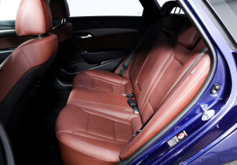 Подержанный автомобиль Hyundai i40 Wagon 2019 года (14 фото)