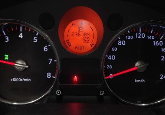 Подержанный автомобиль Nissan X-Trail 2008 года (14 фото)