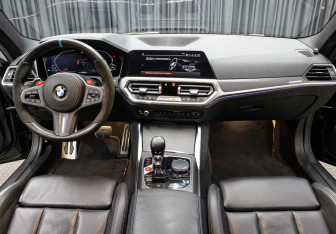Подержанный автомобиль BMW M4 Coupe 2021 года (13 фото)