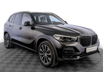 Подержанный автомобиль BMW X5 2019 года (3 фото)