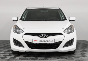 Подержанный автомобиль Hyundai i30 Hatchback 2012 года (2 фото)