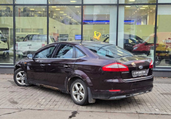 Подержанный автомобиль Ford Mondeo Sedan 2009 года (6 фото)