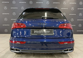 Подержанный автомобиль Audi Q5 2017 года (6 фото)