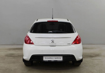 Подержанный автомобиль Peugeot 308 Hatchback 2012 года (6 фото)