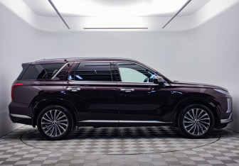 Подержанный автомобиль Hyundai Palisade 2023 года (6 фото)