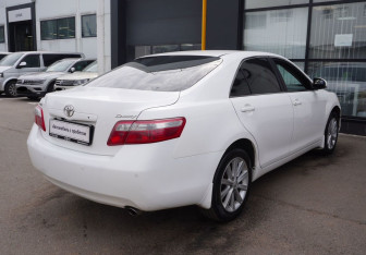 Подержанный автомобиль Toyota Camry Sedan 2011 года (5 фото)