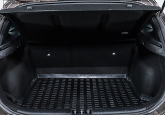 Подержанный автомобиль Kia Ceed Hatchback 2018 года (11 фото)