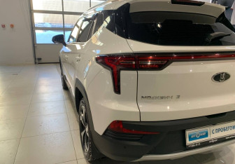 Подержанный автомобиль Москвич 3 2023 года (8 фото)