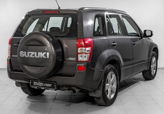 Подержанный автомобиль Suzuki Grand Vitara 2008 года (5 фото)