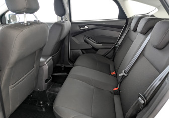 Подержанный автомобиль Ford Focus Hatchback 2018 года (18 фото)