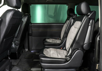 Подержанный автомобиль Volkswagen Multivan 2020 года (14 фото)