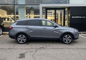 Подержанный автомобиль LADA (ВАЗ) Vesta Wagon 2018 года (4 фото)