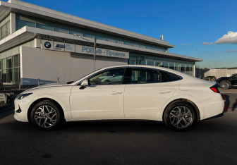 Подержанный автомобиль Hyundai Sonata 2019 года (8 фото)