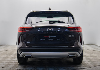 Подержанный автомобиль Infiniti QX50 2019 года (4 фото)