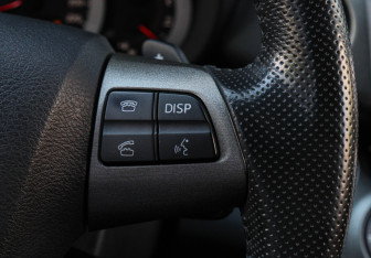 Подержанный автомобиль Toyota RAV4 2011 года (22 фото)