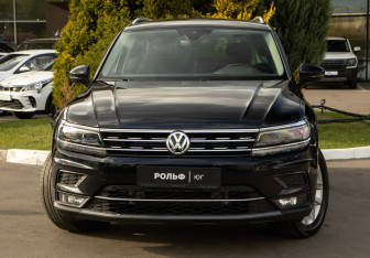 Подержанный автомобиль Volkswagen Tiguan 2019 года (23 фото)