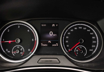 Подержанный автомобиль Volkswagen Multivan 2020 года (14 фото)