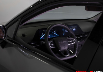 Подержанный автомобиль Omoda C5 2023 года (19 фото)