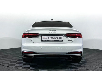 Подержанный автомобиль Audi A5 Liftback 2021 года (6 фото)