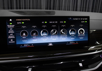 Подержанный автомобиль BMW X7 2023 года (18 фото)