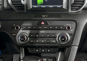 Подержанный автомобиль Kia Sportage 2016 года (16 фото)