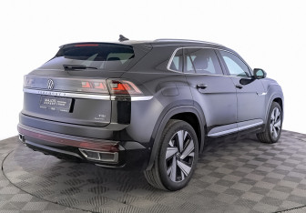 Подержанный автомобиль Volkswagen Teramont 2022 года (5 фото)