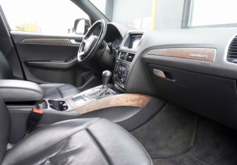 Подержанный автомобиль Audi Q5 2012 года (11 фото)