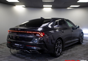 Подержанный автомобиль Kia K5 2020 года (21 фото)