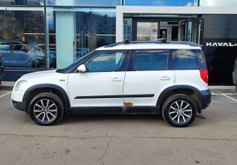 Подержанный автомобиль Skoda Yeti 2012 года (8 фото)