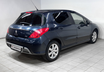 Подержанный автомобиль Peugeot 308 Hatchback 2013 года (5 фото)