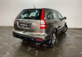 Подержанный автомобиль Honda CR-V 2008 года (4 фото)