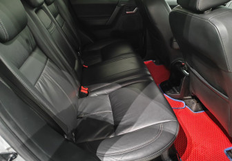 Подержанный автомобиль Land Rover Freelander 2011 года (11 фото)