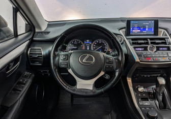 Подержанный автомобиль Lexus NX 2016 года (22 фото)