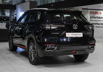 Подержанный автомобиль Changan UNI-S 2024 года (6 фото)