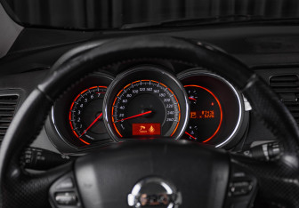 Подержанный автомобиль Nissan Murano Suv 2012 года (20 фото)