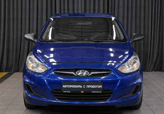 Подержанный автомобиль Hyundai Solaris Sedan 2013 года (2 фото)