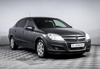 Подержанный автомобиль Opel Astra Sedan 2009 года (3 фото)