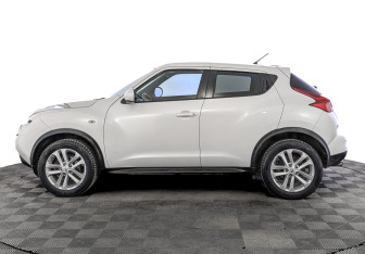 Подержанный автомобиль Nissan Juke 2014 года (8 фото)