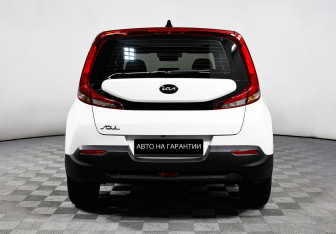 Подержанный автомобиль Kia Soul 2020 года (6 фото)