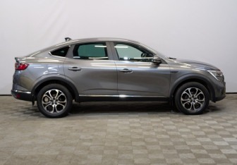 Подержанный автомобиль Renault Arkana 2021 года (4 фото)