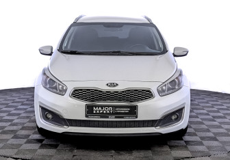 Подержанный автомобиль Kia Ceed Wagon 2018 года (2 фото)