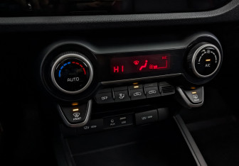 Подержанный автомобиль Kia Rio Sedan 2019 года (21 фото)