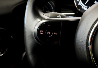 Подержанный автомобиль MINI Hatch 2021 года (25 фото)